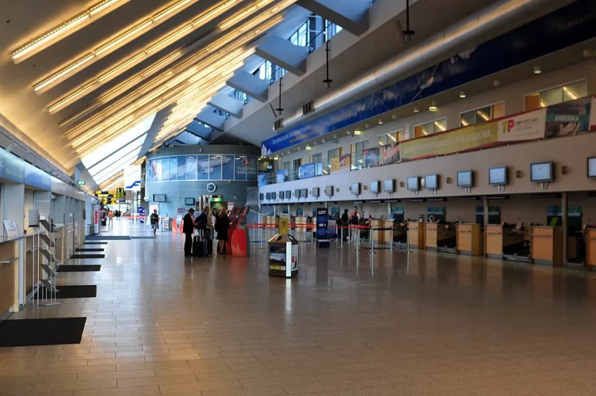 Aeropuerto de Tallin; Autor: Ralf Roletschek Aeropuerto de Tallin; Autor: Ralf Roletschek