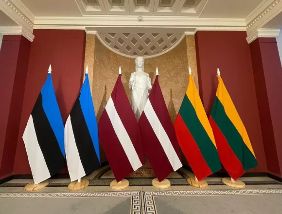 Banderas de los países bálticos. Autor; Ivans Milovs (Latvijas Televizija)