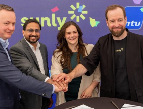 Sunly y Rolls-Royce firman el mayor acuerdo privado de baterías en los países bálticos