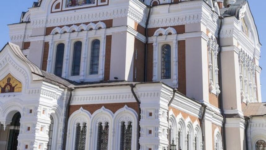 Estonia da 6 meses a la iglesia ortodoxa para romper con Moscú