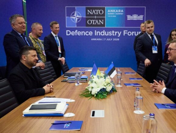Estonia y Ucrania firman acuerdo de cooperación en drones en la Cumbre de la OTAN Estonia y Ucrania firman acuerdo de cooperación en drones en la Cumbre de la OTAN