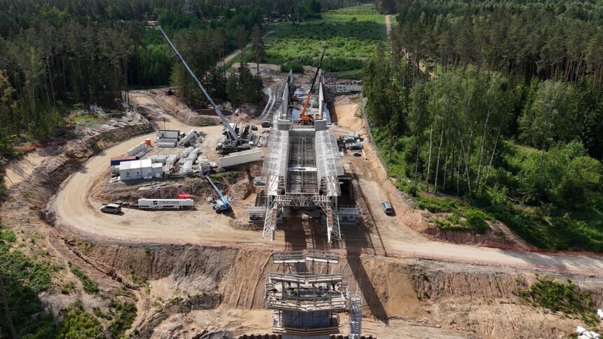 Trenes de caliza para la construcción de Rail Baltica en Estonia Trenes de caliza para la construcción de Rail Baltica en Estonia